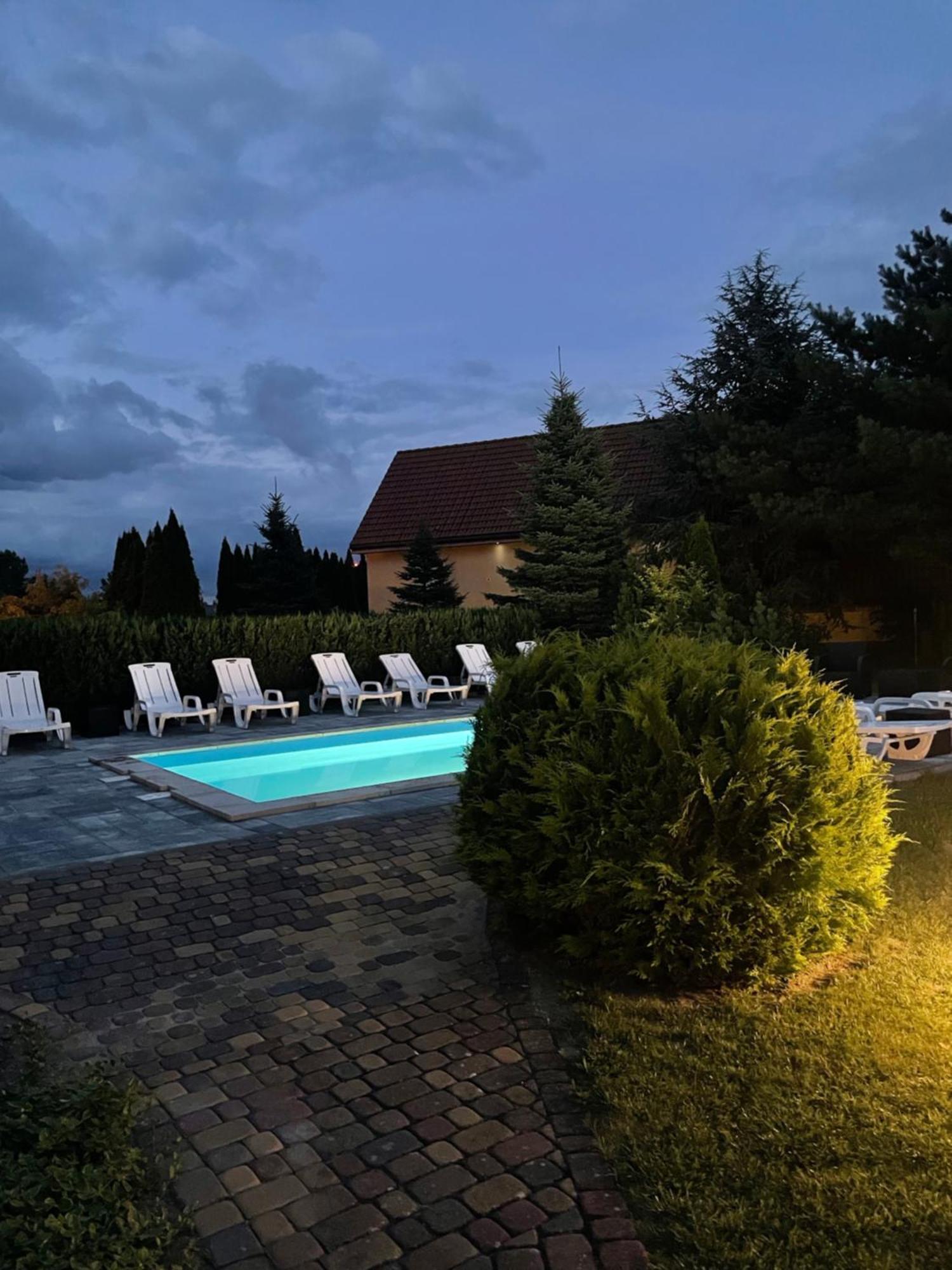 Ow Delta Villa Rewal Exteriör bild