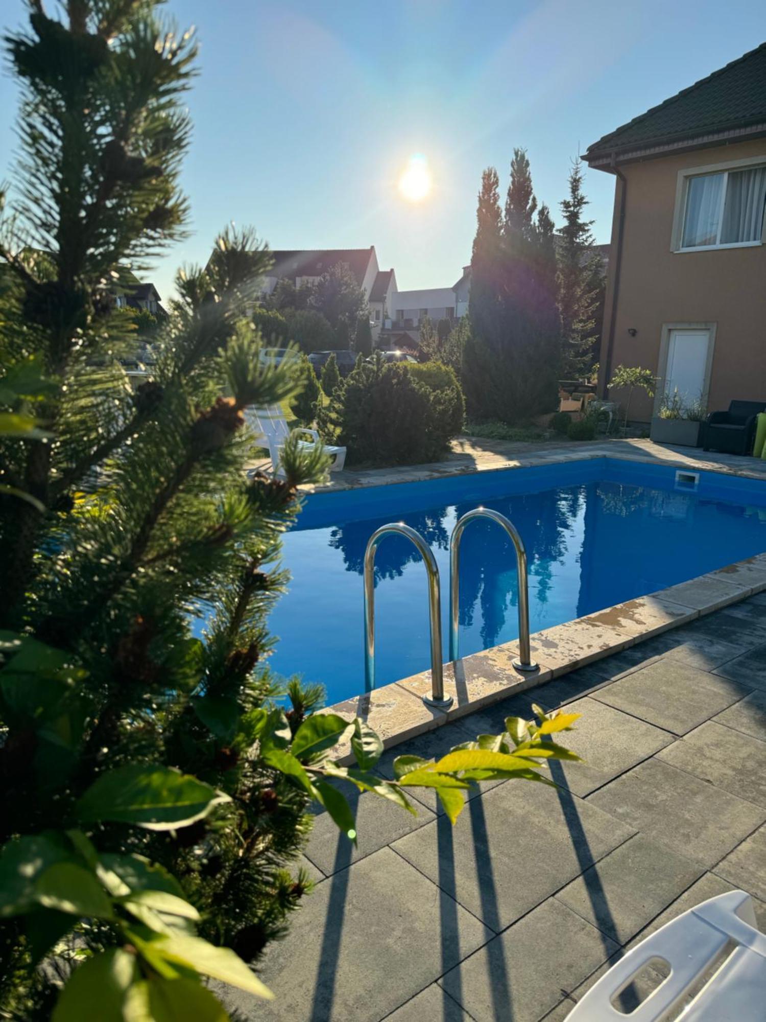Ow Delta Villa Rewal Exteriör bild